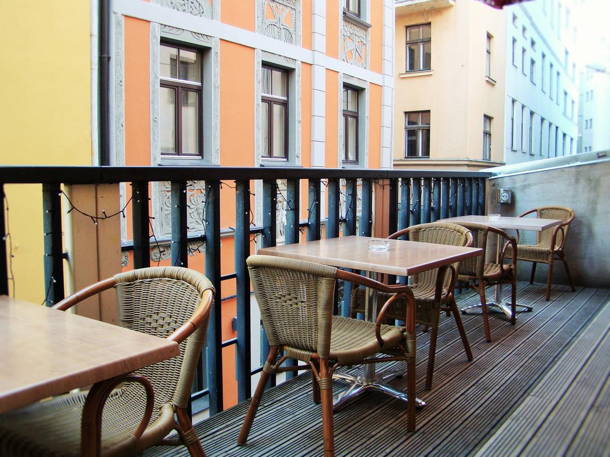 Wicked Weasel Hostel Riga Kültér fotó